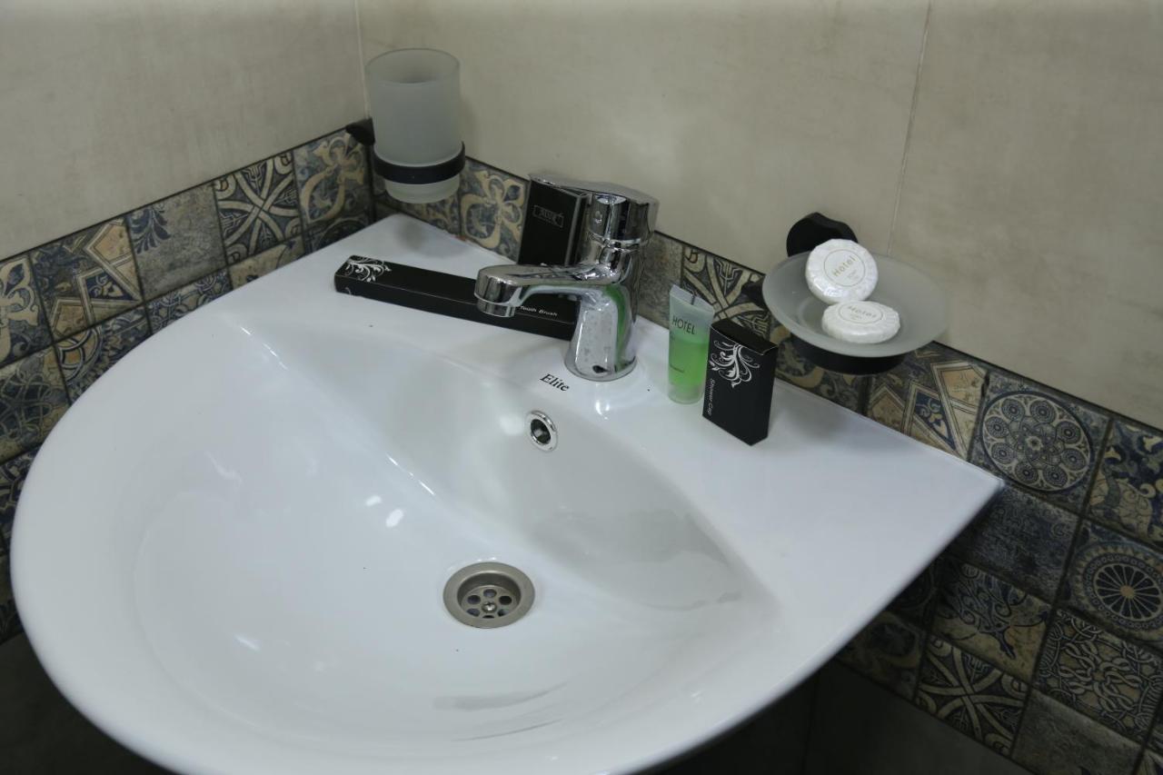 סבאן Hotel Maruna מראה חיצוני תמונה